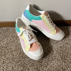 Rocket Dog Pastel Panel Low-Top Sneakers in Peach, Pink, Mint & Sky Blue